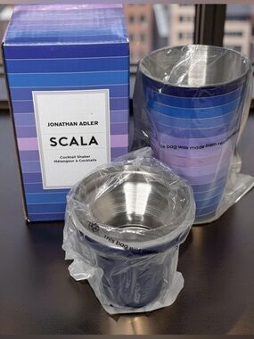 Jonathan Adler Striped Blue Gradient Cocktail Shaker MSRP 180$ men’s gift